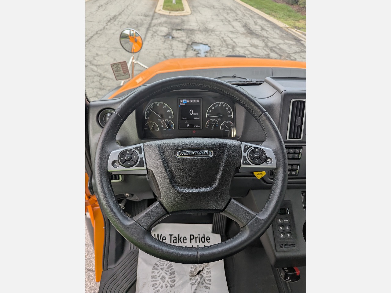 2025 Freightliner 114SD - image 15