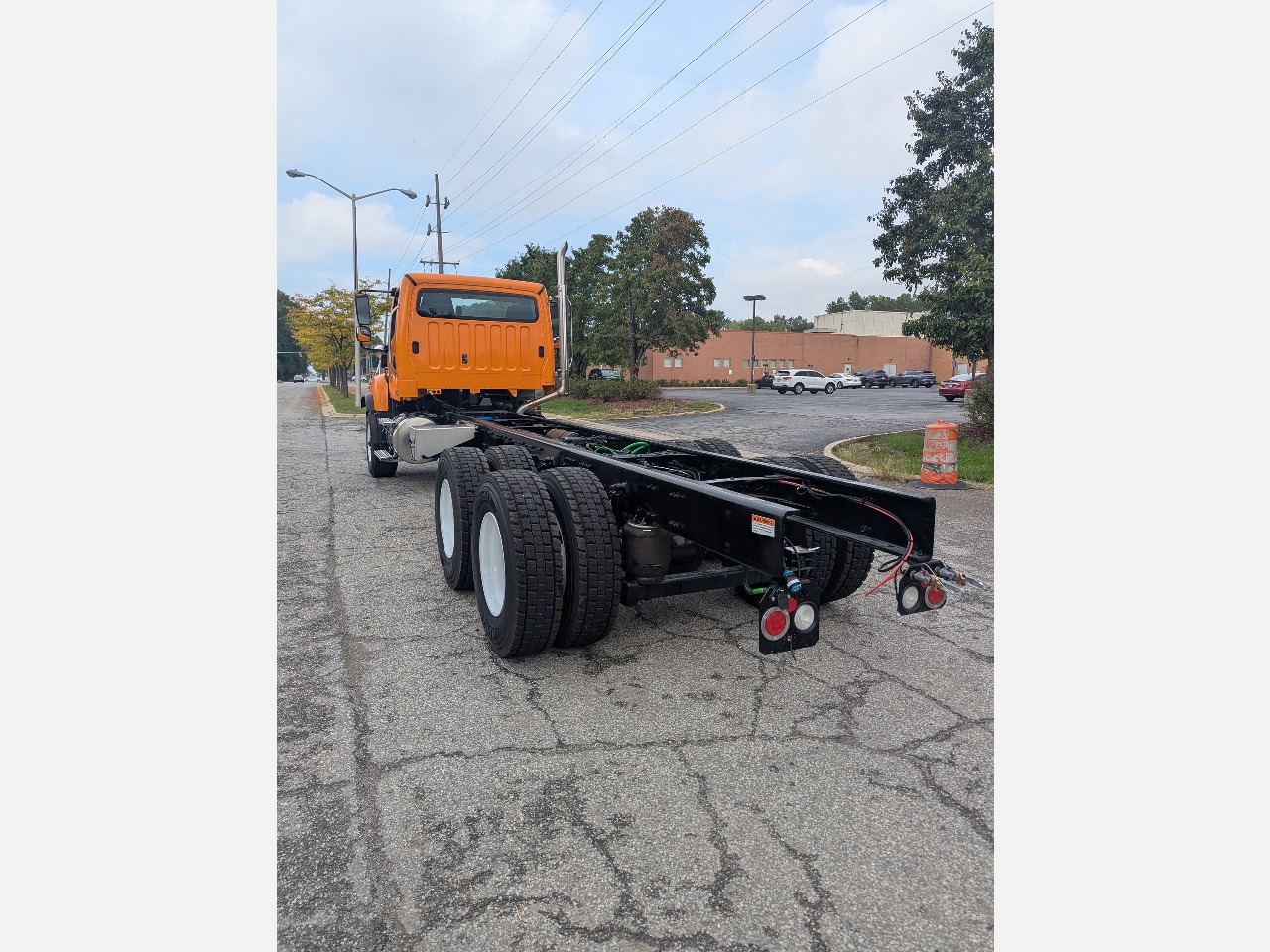 2025 Freightliner 114SD - image 3