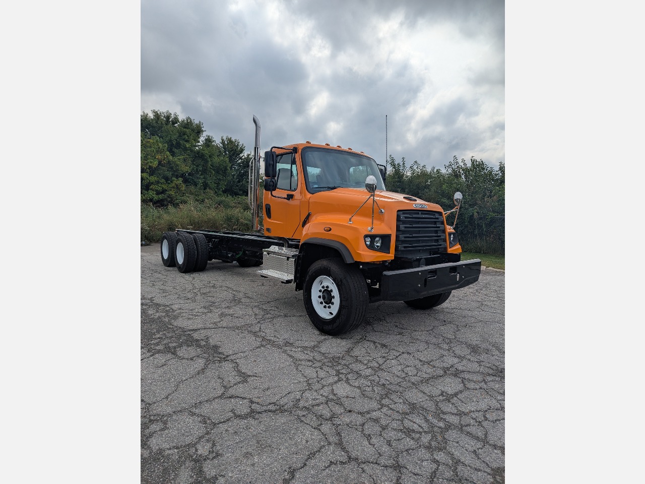 2025 Freightliner 114SD - image 7