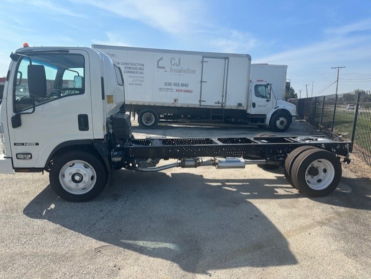 2025 Isuzu - image 3