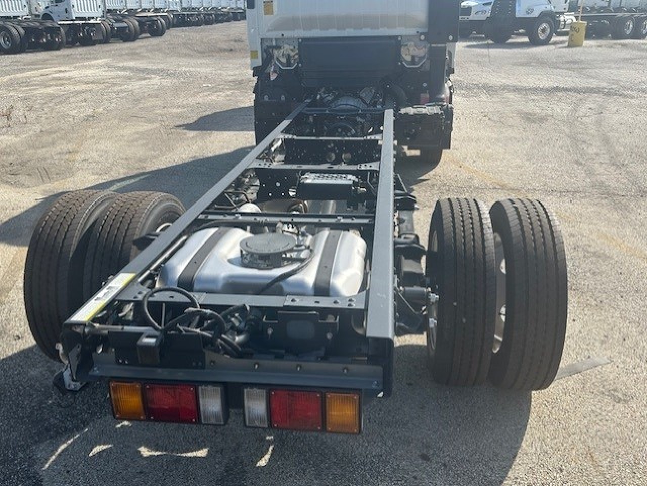 2025 Isuzu - image 5