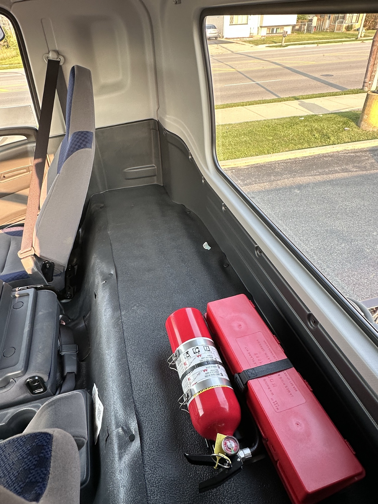 2025 Isuzu FVR - image 10