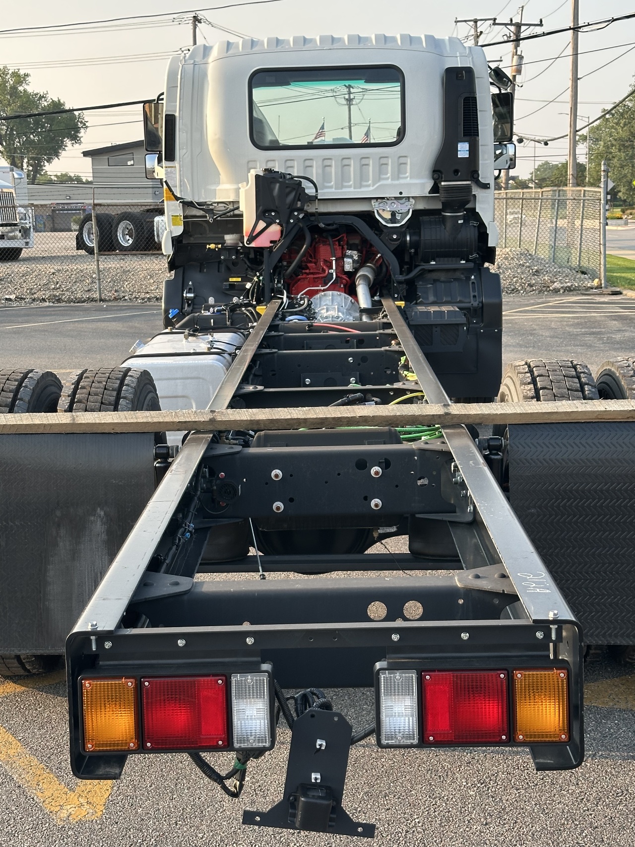 2025 Isuzu FVR - image 5