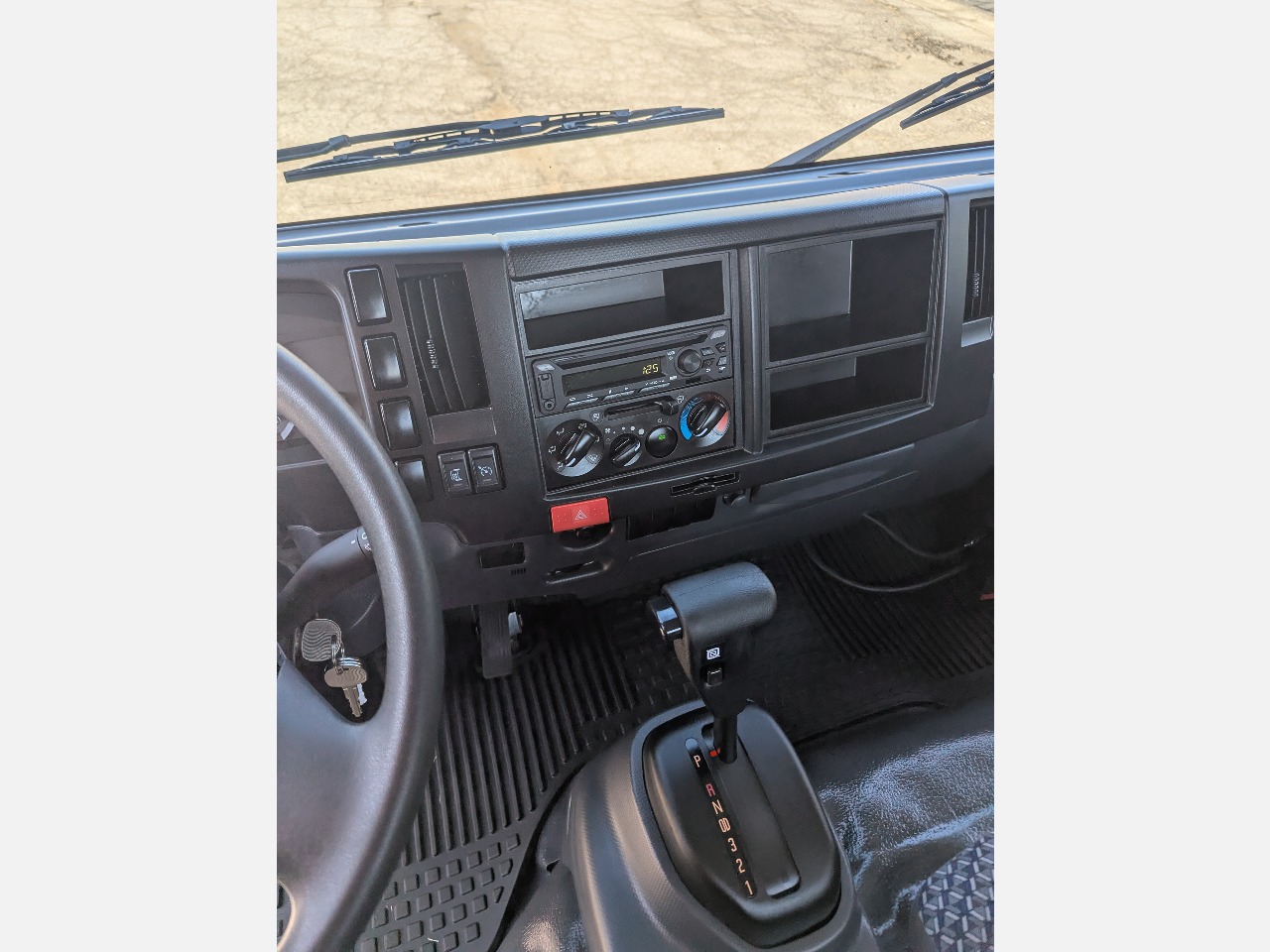 2025 Isuzu - image 14