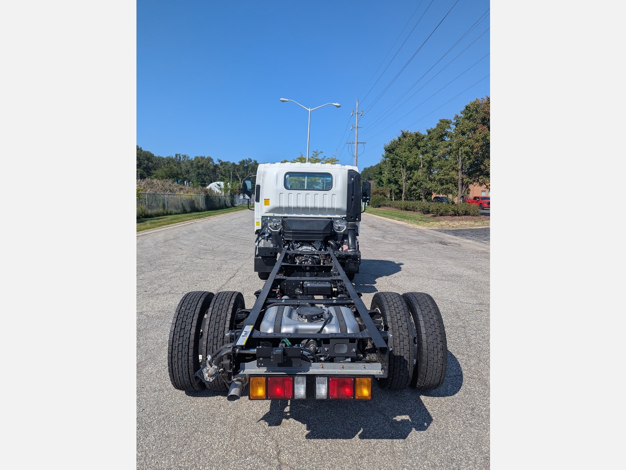 2025 Isuzu - image 5