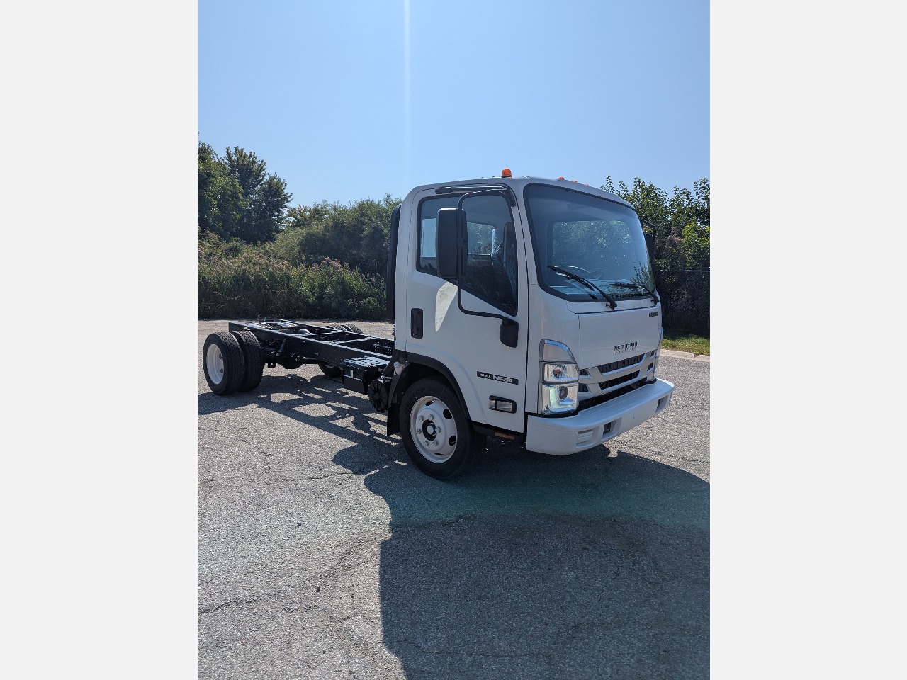 2025 Isuzu - image 8