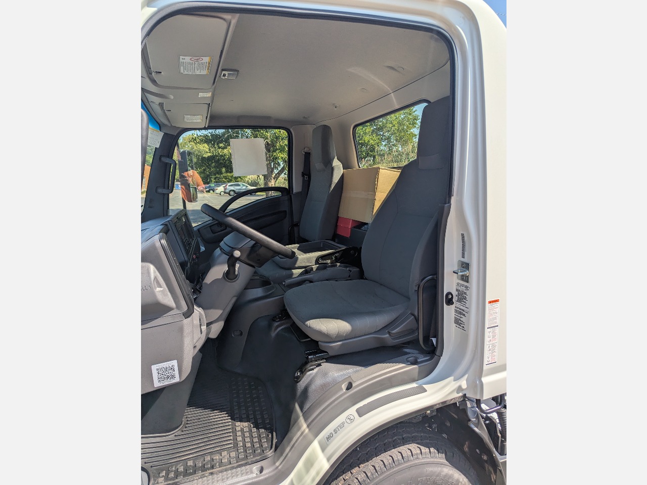 2025 Isuzu - image 18