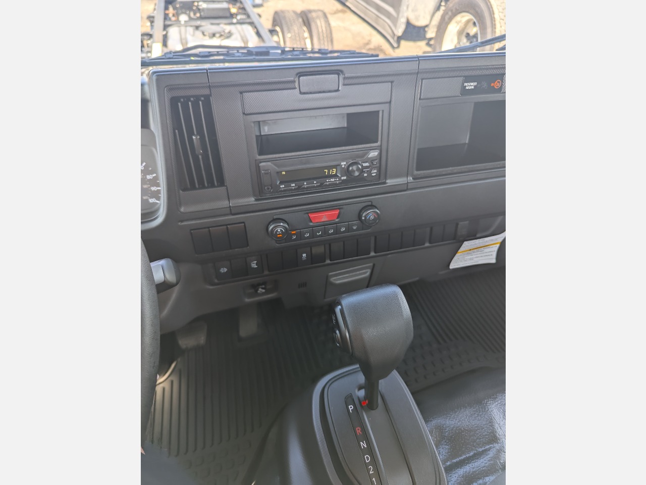 2025 Isuzu - image 7