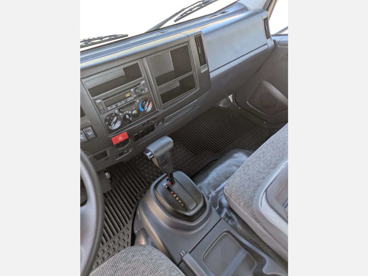 2025 Isuzu - image 14