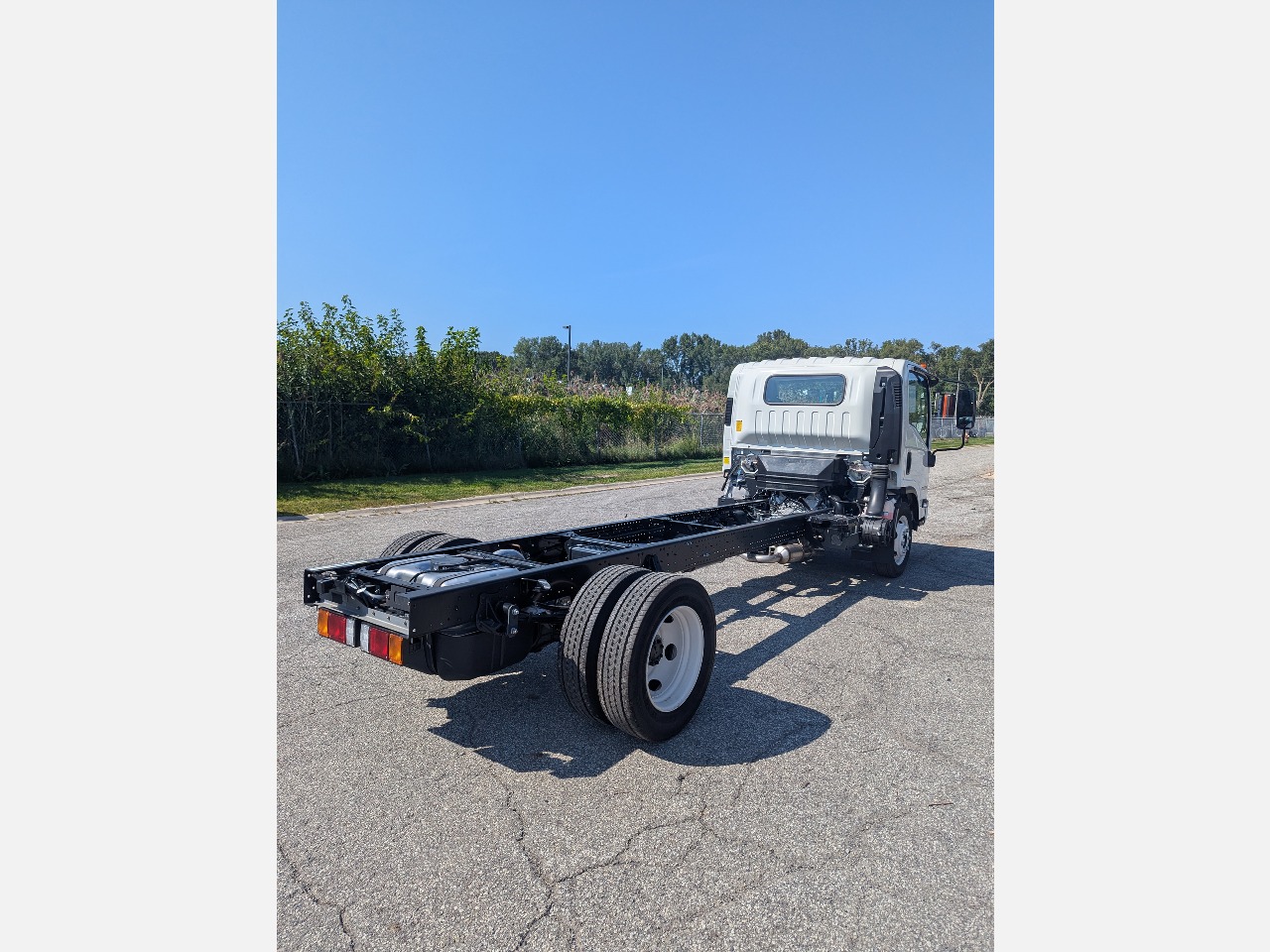 2025 Isuzu - image 6