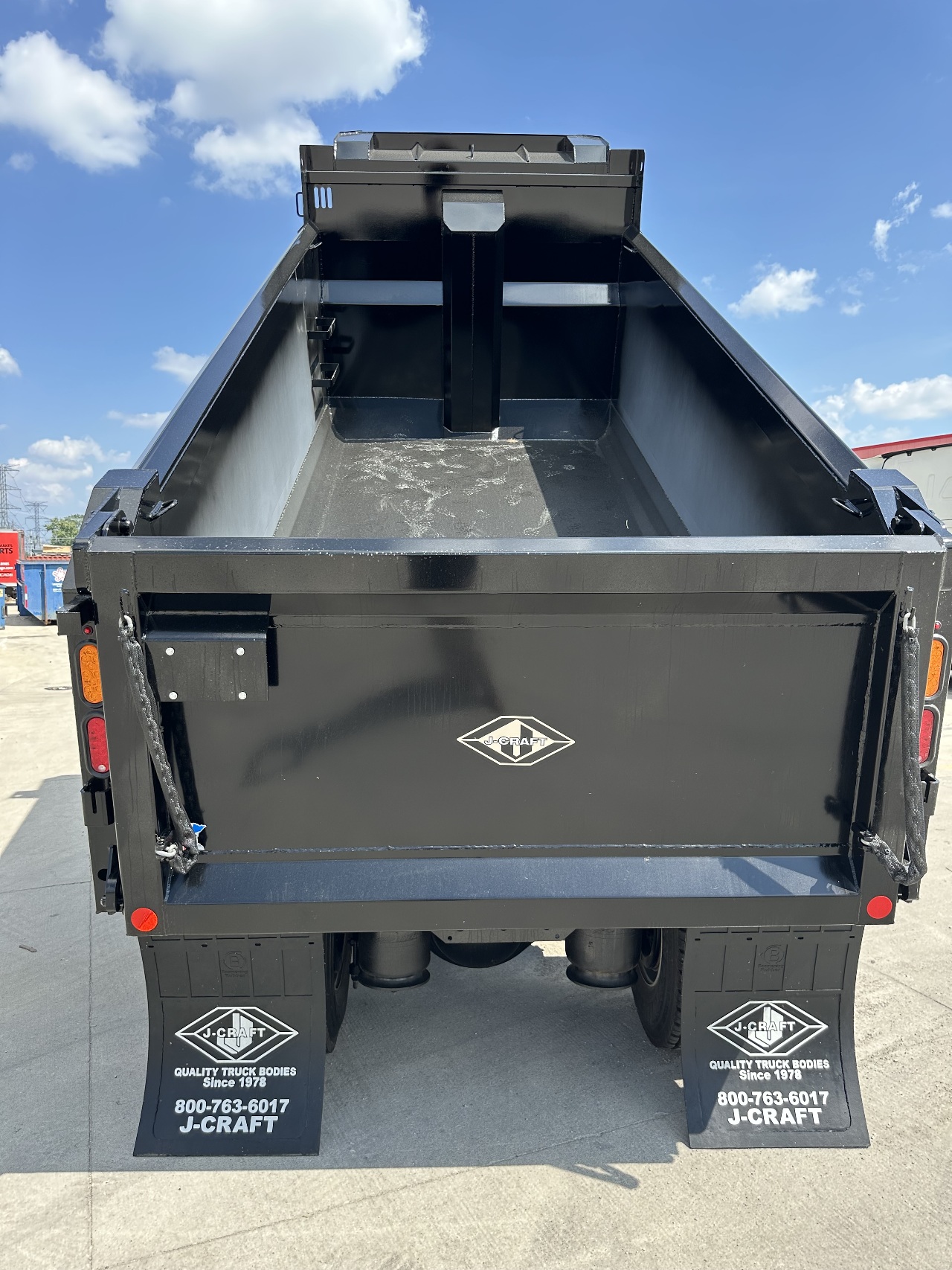 2026 Freightliner 114SD - image 9