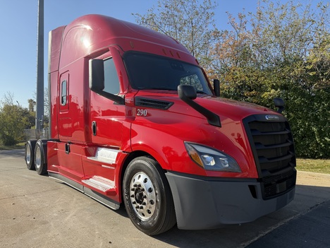 2023 FREIGHTLINER CASCADIA Tandem Axle Sleeper #41698