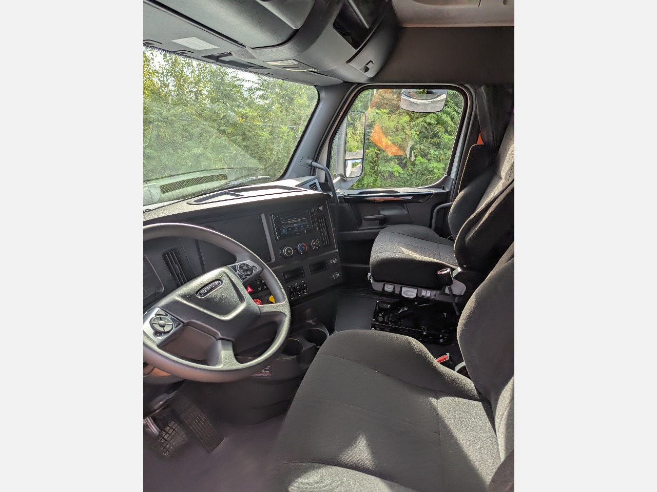 2026 Freightliner - image 12