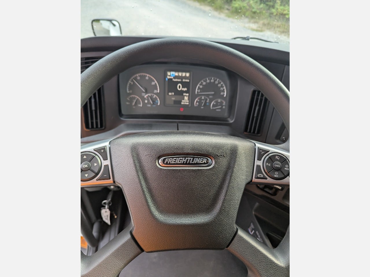 2026 Freightliner - image 13