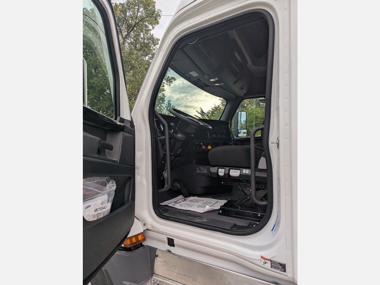 2026 Freightliner - image 11