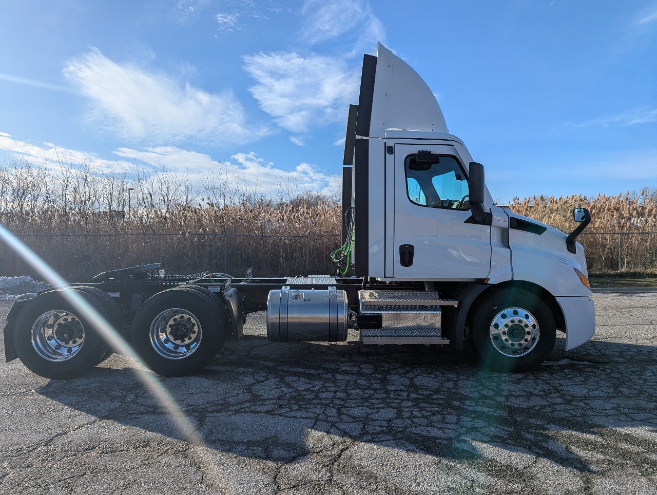 2027 Freightliner - image 4