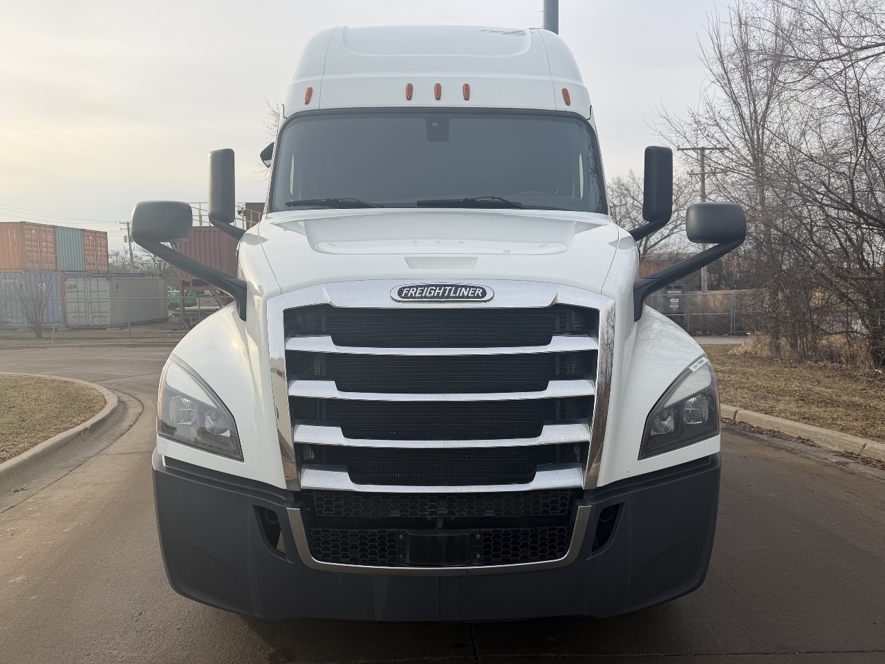 2020 Freightliner Cascadia - image 3
