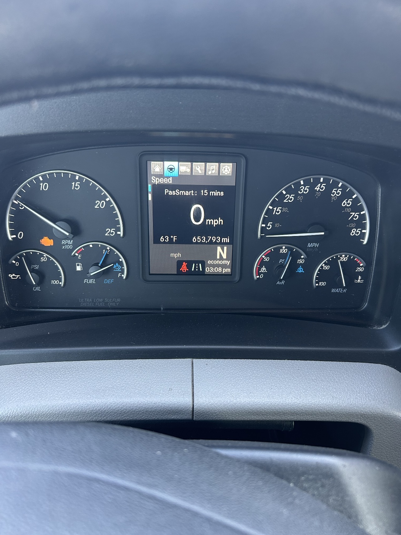 2020 Freightliner Cascadia - image 9