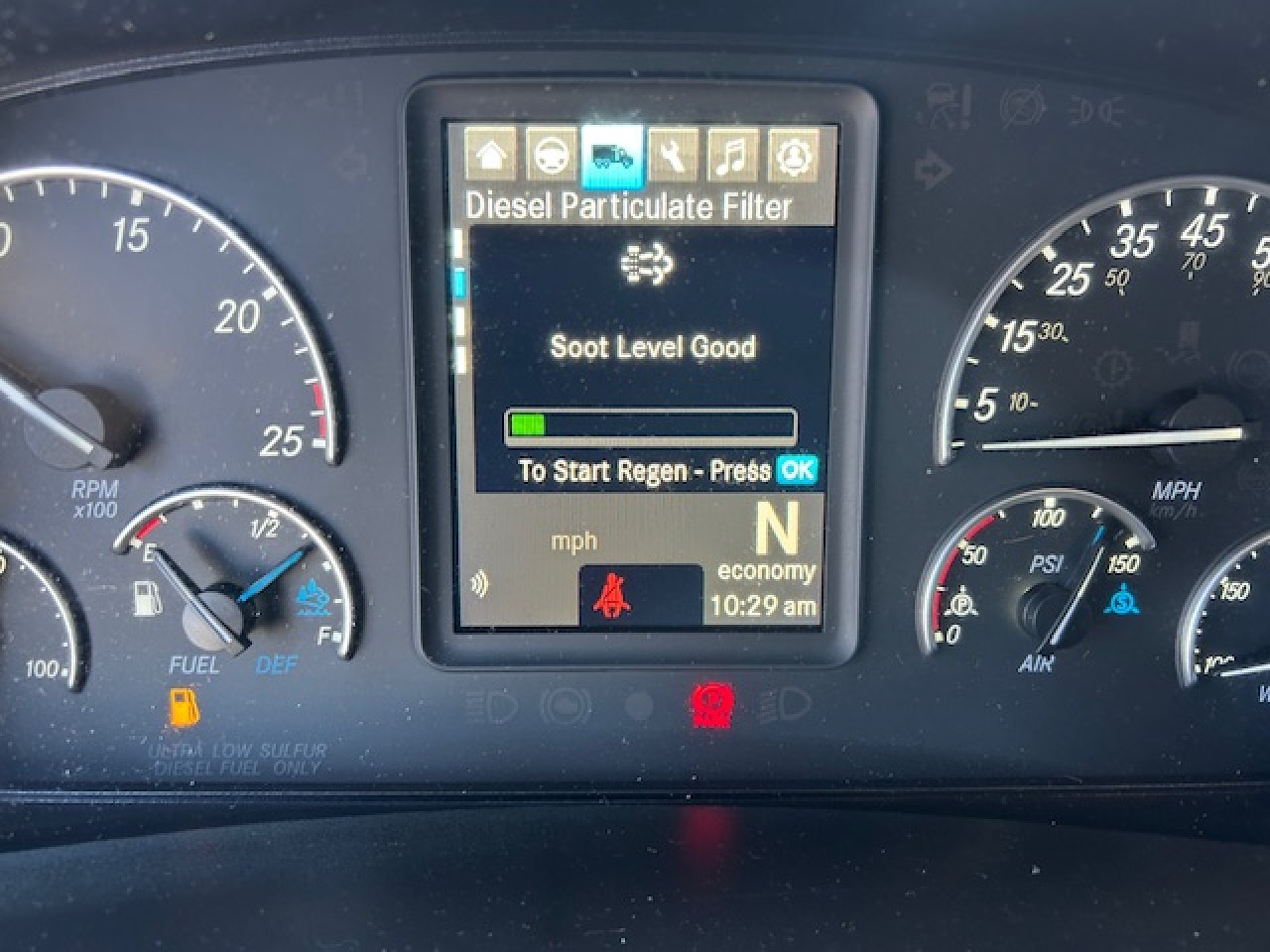 2023 Freightliner Cascadia - image 11