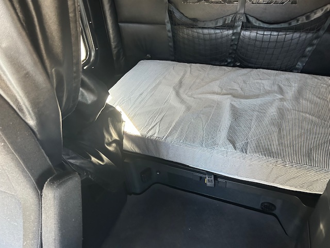 2023 Freightliner Cascadia - image 13