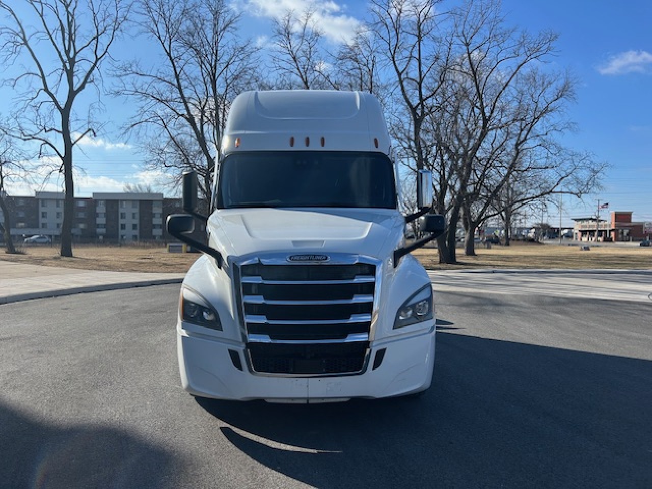 2023 Freightliner Cascadia - image 2