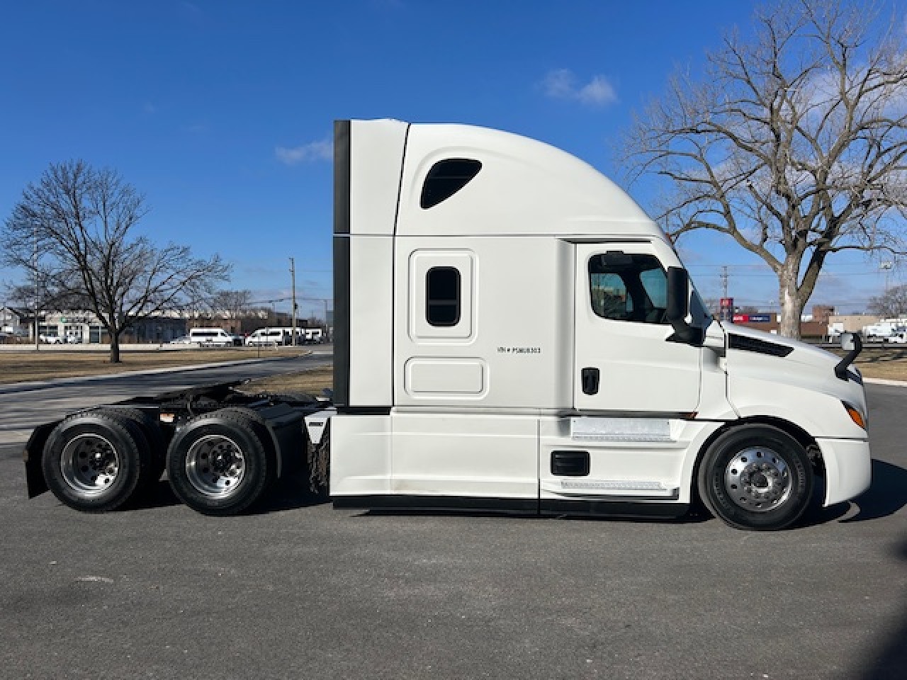 2023 Freightliner Cascadia - image 3