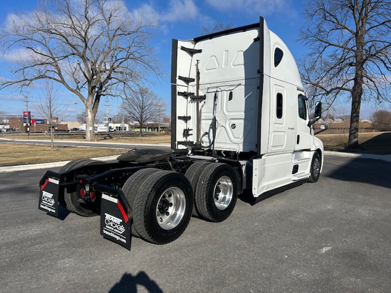 2023 Freightliner Cascadia - image 4