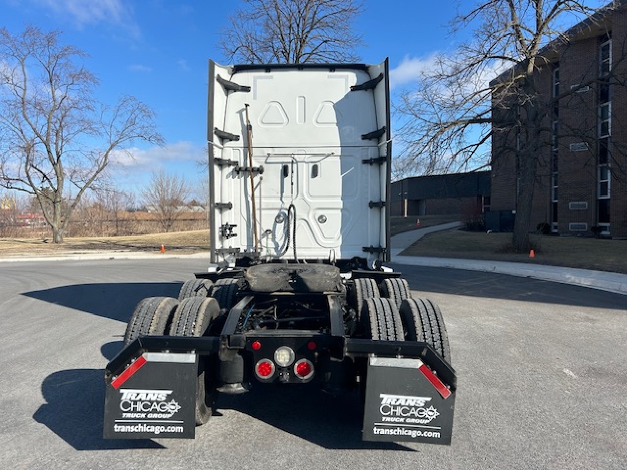 2023 Freightliner Cascadia - image 5