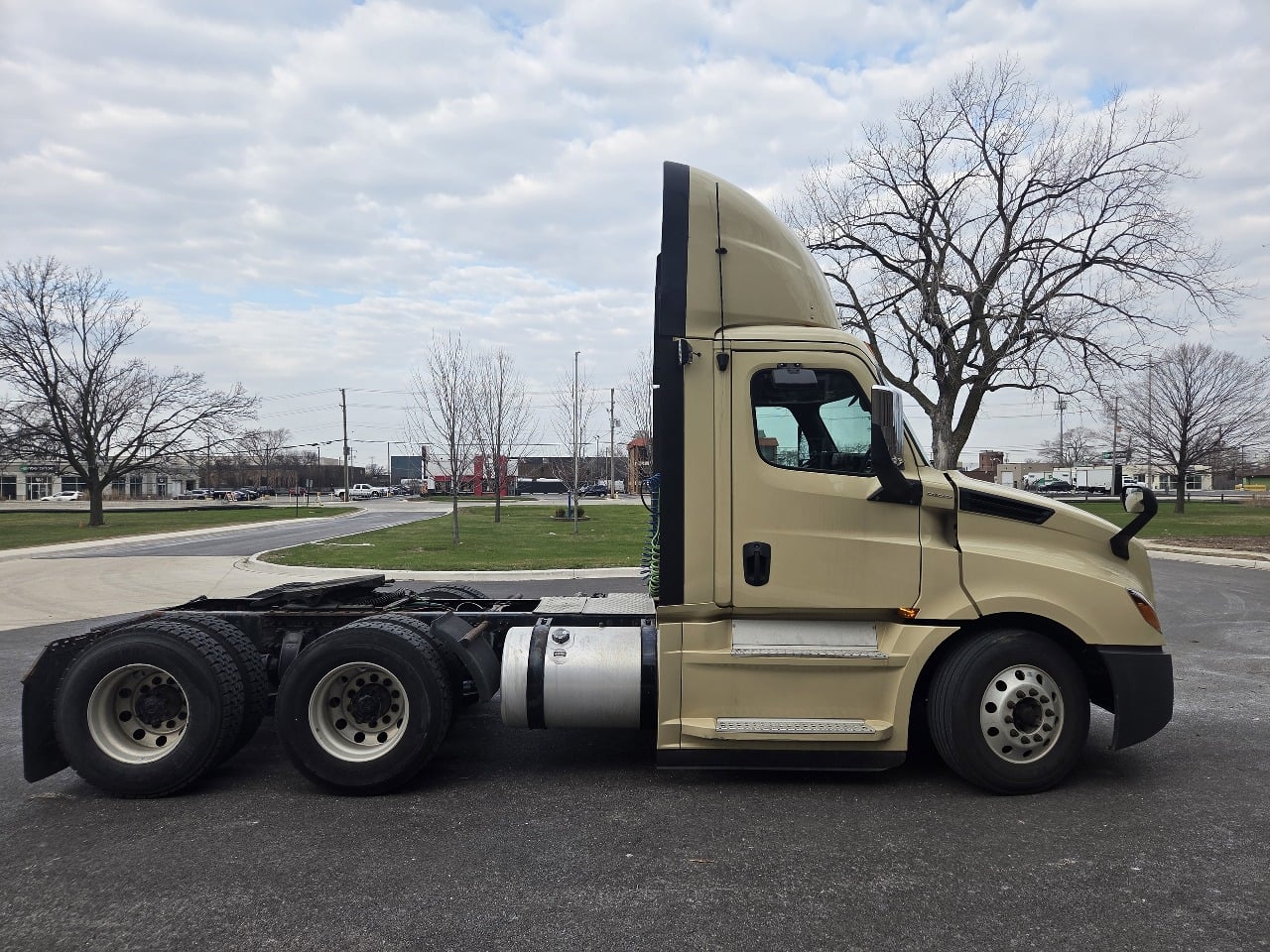2020 Freightliner - image 4