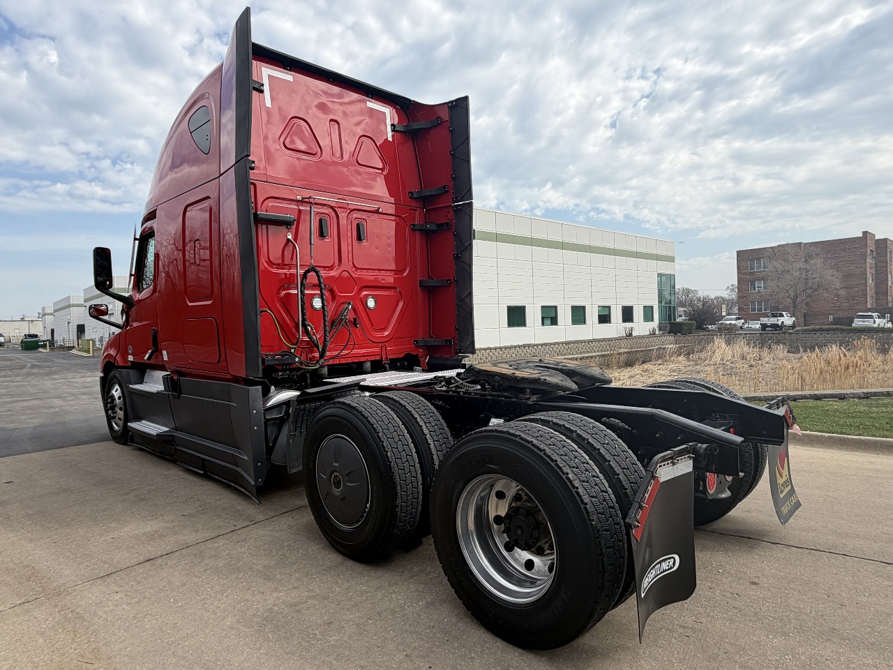 2023 Freightliner Cascadia - image 6