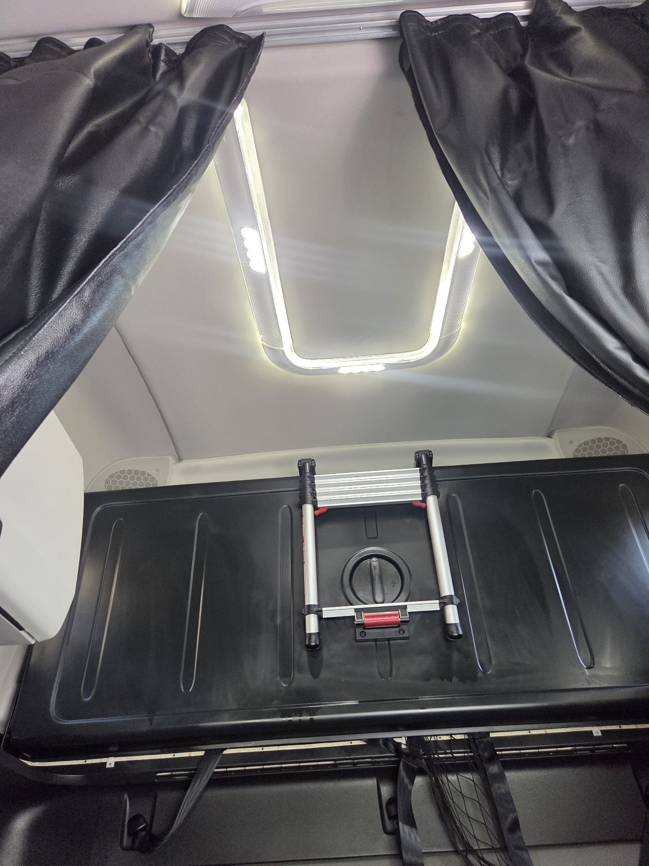 2022 Freightliner Cascadia - image 12