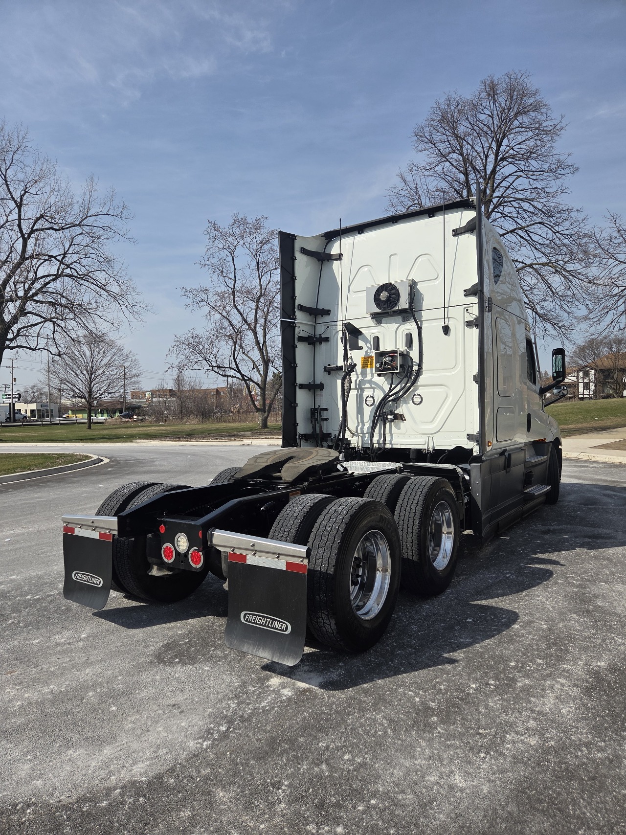 2022 Freightliner Cascadia - image 5