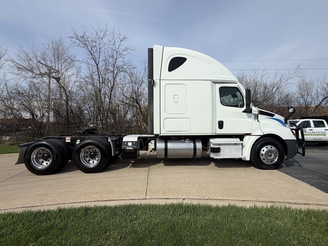 2023 Freightliner Cascadia - image 4