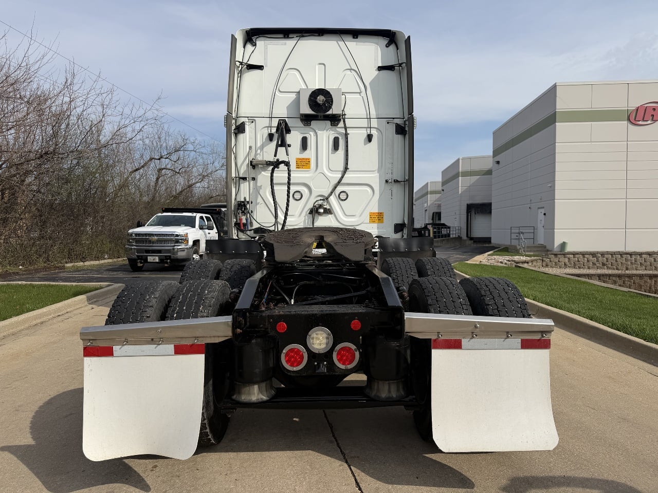 2023 Freightliner Cascadia - image 11