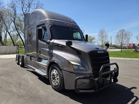 2022 FREIGHTLINER CASCADIA Tandem Axle Sleeper #44422
