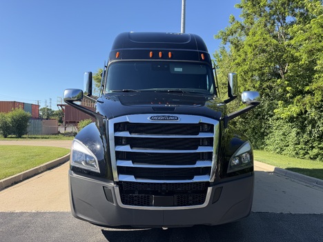 2022 FREIGHTLINER Cascadia Tandem Axle Sleeper #47818