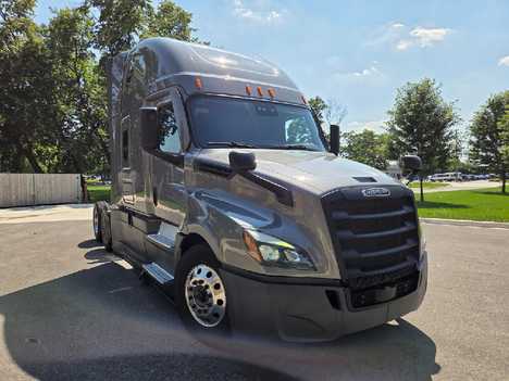 2022 FREIGHTLINER PT126SLP Tandem Axle Sleeper #47821