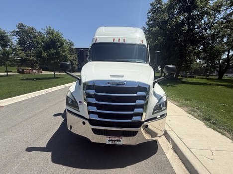 2023 FREIGHTLINER PT126SLP Tandem Axle Sleeper #47837