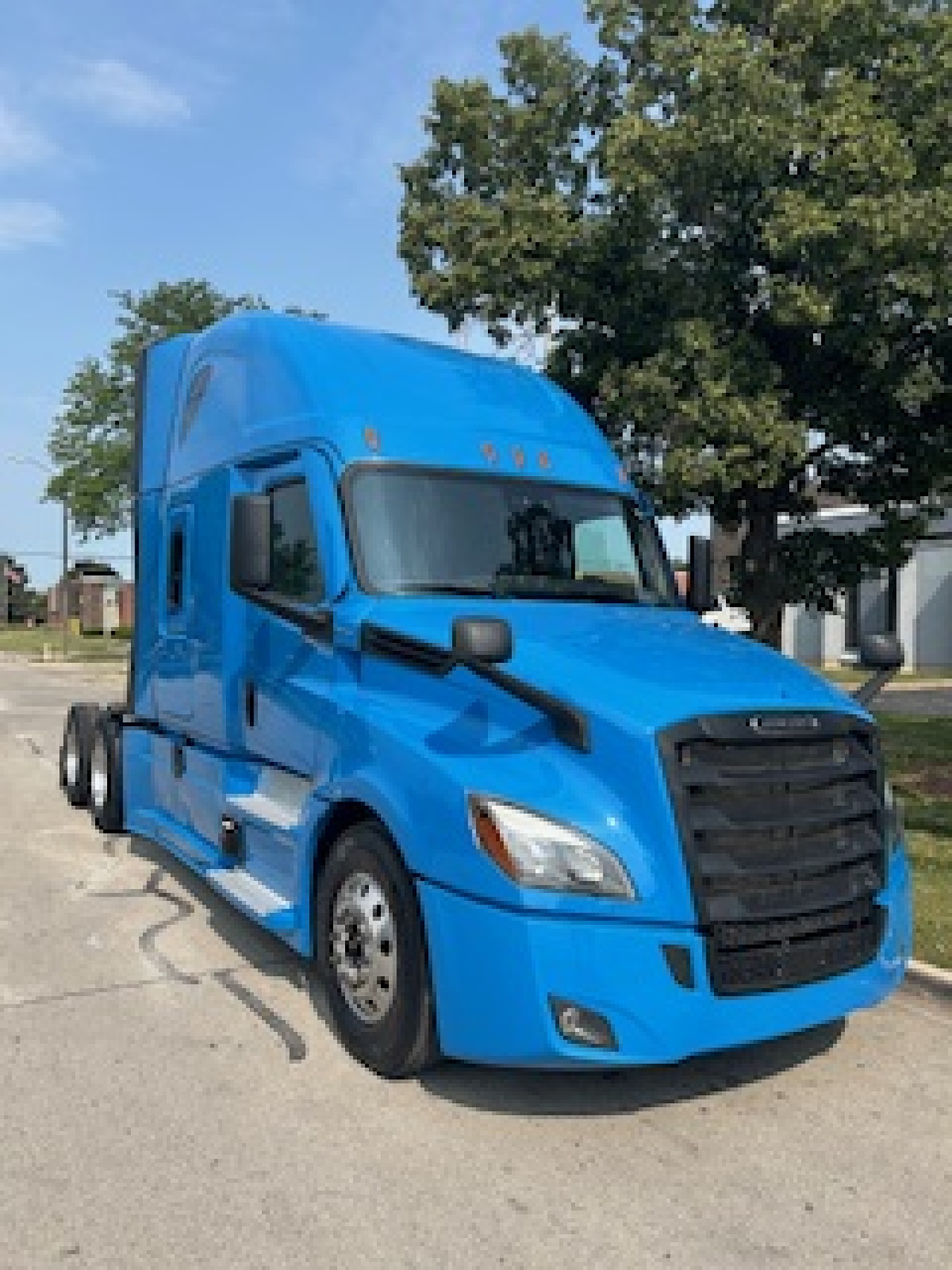 2025 Freightliner Cascadia in York Street Elmhurst, IL — photo 2