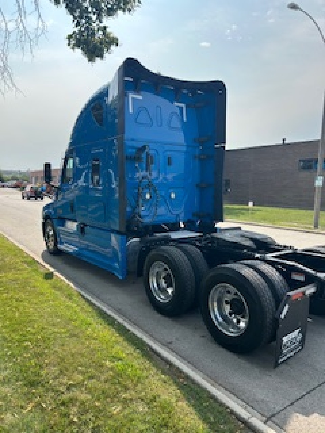 2025 Freightliner Cascadia in York Street Elmhurst, IL — photo 7