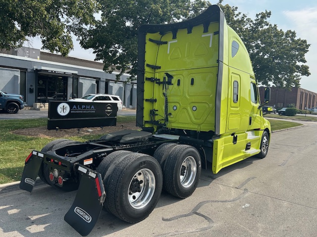 2025 Freightliner Cascadia in York Street Elmhurst, IL — photo 6