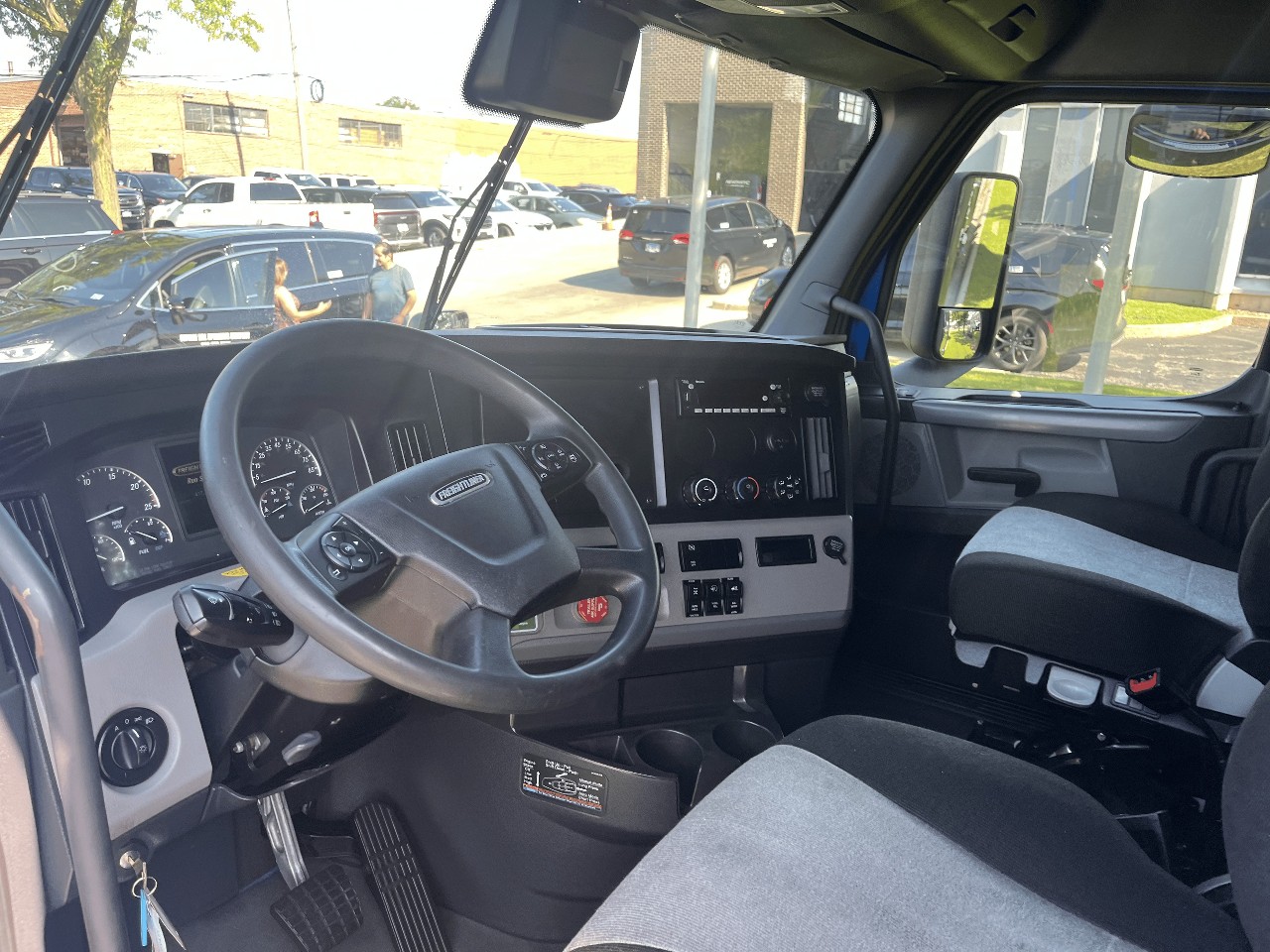 2022 Freightliner Cascadia in York Street Elmhurst, IL — photo 7
