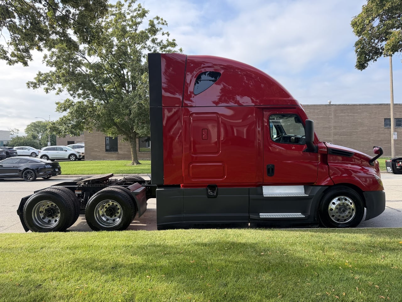 2023 Freightliner Cascadia in York Street Elmhurst, IL — photo 5
