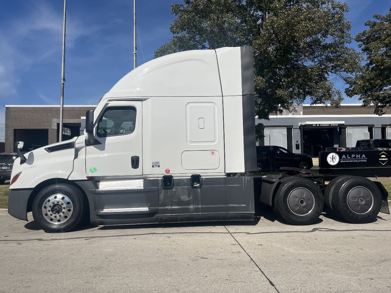 2022 Freightliner Cascadia in York Street Elmhurst, IL — photo 8