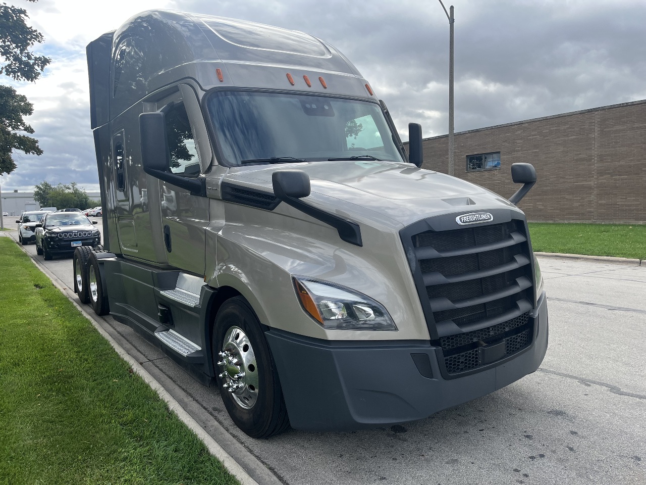2023 Freightliner Cascadia in York Street Elmhurst, IL — photo 2
