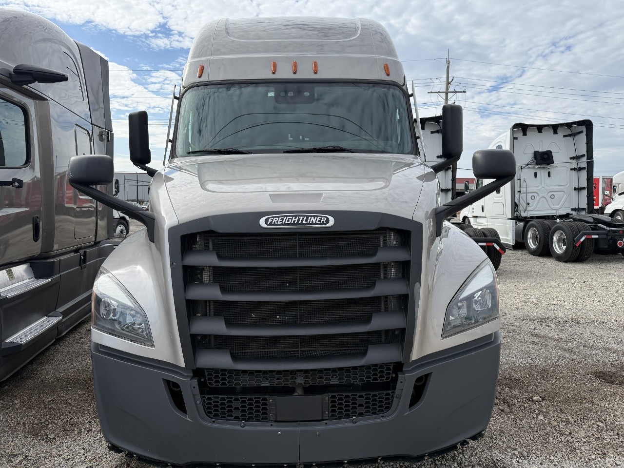 freightliner-pt126slp-sleeper #4079