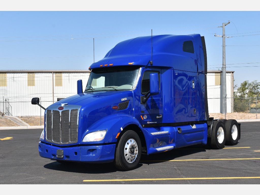 2019-peterbilt-579-sleeper #4054