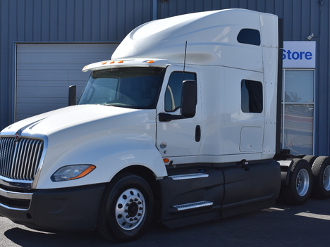 2019-international-lt-625-sleeper #11509