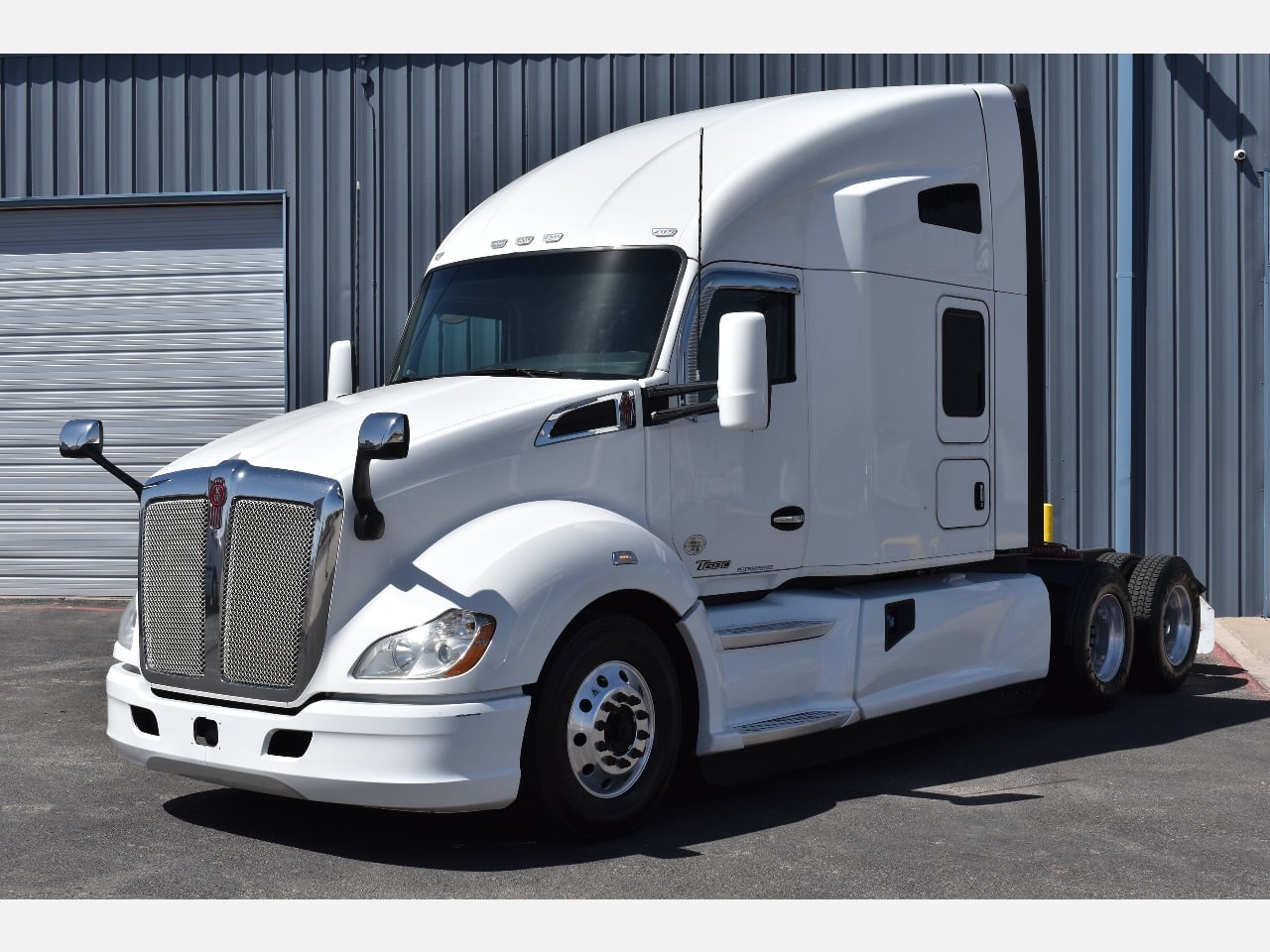 2020 KENWORTH T680 Sleeper #4049 2020 KENWORTH T680 Sleeper #4049