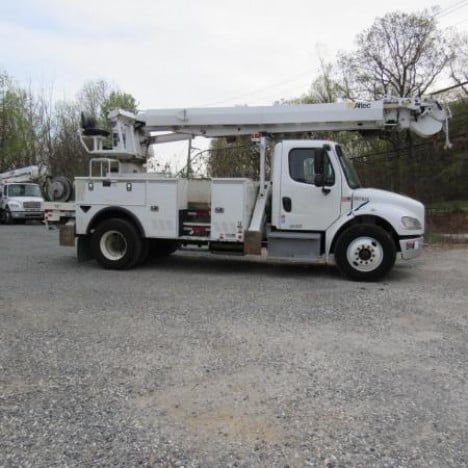 2015 FREIGHTLINER M2-106 Bucket Boom Truck #